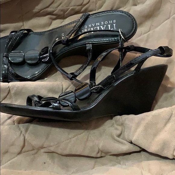 Woman’s black wedge strap heels - Picture 2 of 3